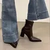 Botines Cortos de Tacón Grueso Estilo Coreano Delgados Estilo 2025 Botines Delgados de Punta Versátiles que Aumentan la Altura Celebridad Nuevo Estilo Otoño e Invierno