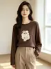 Nueva camiseta base de manga larga de Lyocell estilo coreano de nicho con estampado de gatos, top lindo para mujer coreana con sentido de atmósfera, adecuado para mujeres coreanas