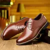 Sapatos de Couro Transfronteiriços para Tamanho 48 Plus Primavera e Outono Solado Macio Sapatos Casuais Jovens Sapatos Sociais de Couro Sapatos Masculinos Versátil