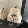 Mochila Cute Fluffy Estilo Commuter para Mujer 2026 Gran Capacidad Estilo Nuevo Diaria Otoño/Invierno Mochila de Moda