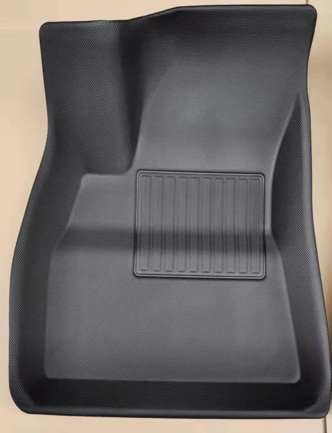 特斯拉Model3脚垫左
