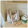 Bolsa de Gran Capacidad Transfronteriza Nuevo Otoño 2026 Bolso Retro de Hombro Individual Moda de Mano Cruzado Versátil Bolso para Debajo del Brazo