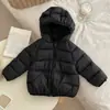 Chaqueta Ligera de Plumón y Algodón para Niños Chaqueta Corta Acolchada de Algodón para Bebé Abrigo de Algodón con Capucha para Niños y Niñas Ropa de Abrigo de Moda para Niños Pequeños e Infantes Tendencia