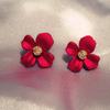 Pendientes de plata S925 con forma de aguja, estilo literario retro, con flores rojas, para mujer, con temperamento sencillo francés, con clip para la oreja, fabricantes al por mayor