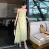Desciende la Diosa de las Flores: Vestido Romántico Floral con Tirantes Finos en los Colores de la Foto, Tejido de Punto, Corte Ajustado, Directo de Fábrica, Tie-Dye