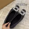 Zapatos de Moda Otoñales de Punta Cuadrada Bajos Zapatos Nuevos Individuales 2026 Mocasines de Tacón Medio Pedrería Aumento Oculto de Altura Zapatos para Viajar Hebilla Cuadrada