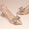 Zapatos de otoño para novia con tacón de aguja, punta fina, punta cerrada, estilo europeo y americano de moda, adornados con pedrería, sandalias de tacón alto para damas de honor, nuevos zapatos de boda de cristal