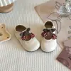 Sapatos de Dança de Performance Antiderrapantes de Solado Macio Novos para Meninas Primavera e Outono Sapatos para Bebê Aprender a Andar Sapatos Versáteis da Moda Sapatos de Princesa Sapatos Pequenos de Couro