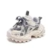 Zapatillas deportivas para niños para primavera y otoño, zapatillas tipo 'dad shoes' para niños, zapatos de bebé de suela blanda, zapatillas de correr transpirables y ligeras para niñas pequeñas, a la moda
