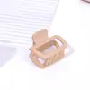 Clipe de Garra Trapezoidal Médio Grande de 5cm para Cabelo Feminino na Parte de Trás Clipes de Tubarão Garra Presilha Elegante Versátil para Meio Rabo Venda Quente Transfronteiriça