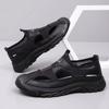 Produtos genuínos de Pequim Antiga Sandálias de Verão Ultrafinas Bolsa Sapatos com Buracos de Salto Sola Macia Antiderrapante Slip-on Caminhada Verão Sapatos Masculinos