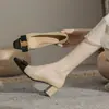 Sapatos de Pele de Ovelha Estilo Chanel Salto Grosso Camada Única Feminino Primavera e Outono 2024 Cor Elegante Combinada Sapatos Rasos Estilo Francês para Mães Sapatos Profissionais de Salto Alto