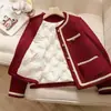 Nuevo, grueso, rojo, de manga larga, estilo Chanel, elegante y moderno top/chaqueta con un lujoso diseño francés