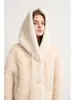 Abrigo Corto de Invierno para Mujer 2026 con Capucha, Botones de Cuerno, Piel de Oveja y Cuello Grande de Piel, Estilo Dulce y Elegante