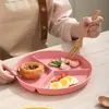 Prato redutor de gordura com três compartimentos com prato de acompanhamentos doméstico salada de macarrão bolinho prato de separação de frutas prato de sobremesa lanche