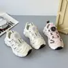 Zapatillas bonitas y originales estilo coreano primavera y otoño 2026 zapatillas de correr para niños de suela ligera zapatillas casuales versátiles a la moda para niñas antideslizantes zapatillas de papá