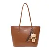 2026 Nova Bolsa Tote Casual Simples Feminina Outono/Inverno Fluido Textura Popular Bolsa de Ombro Grande Capacidade Bolsa para o Dia a Dia