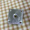Peça de Ferro Embutida Quadrada 7cm M10 com Porca Pé de Sofá Perna de Mesa e Cadeira Peça de Conexão para Pé de Madeira Peça de Conexão Fixa para Reparo