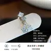 Stud para Hélice de Oído de Acero de Titanio 316L Pendientes Color Café Claro Dorado Trébol de Cuatro Hojas Pendientes Estilo Dulce y Fresco Studs para Piercing de Oreja con Rosca Externa