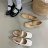 Zapatos Mary Jane para mujer con aumento de altura interno y hebilla cuadrada, nuevos de la primavera 2026, estilo francés, de una correa con hebilla, casuales, de piel