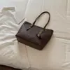 Bolso Tote Casual Retro de Color Liso de Gran Capacidad Nueva Tendencia Otoño Temprano 2026 Alta Apariencia Moda Bolso de Hombro para Viaje