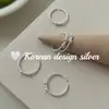 Joyería de diseño minimalista estilo coreano, anillo retorcido de mariposa mini con circón de plata de ley S925, diseño elegante apilable