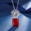 Nuevo traje de joyería Huabi para otoño e invierno diamante de alto carbono corte flor de hielo incrustación de cobre abanico colgante piedra principal 10*12