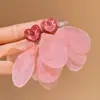 Brincos de Verão Florais Estilo Moda Luxo Leve, Brincos com Design de Nicho para Mulheres, Pingentes de Orelha Luxo Leve, Frescos e Doces