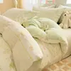 Conjunto de cama de quatro peças 100% algodão, algodão puro, novo estilo 2026, design fresco e simples, adequado para quartos de dormitório, inclui lençol de baixo e capa de edredom, conjunto de três peças, para todas as estações