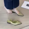 Sandálias de Salto Grosso Estilo Francês Bico Fino para Mulheres 2026 Primavera/Verão Novos Sapatos para o Dia a Dia Sandálias Deslumbrantes de Salto Médio Bico Fino Sem Costas para Mulheres