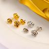 Brincos de flor de rosa elegantes elegantes de aço inoxidável banhados a ouro 18K, brincos leves de luxo de alto sentido, pequenos e requintados
