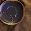 Collar Geométrico de Frijol para Mujer, Lujo Ligero, Gama Alta, Moderno, Sencillo y Versátil Collar de Oro Rosa Regalo para Niñas