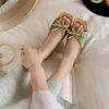 Sandalias de Verano 2024 Nuevas de Punta Cuadrada y Abierta con Lazo y Tacón Grueso para Mujer Estilo Guofeng Retro de Tacón Medio Estilo Hada