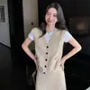 Traje de Cachemira con Cuello en V para Mujer Otoño e Invierno 2025 Nueva Moda Conjunto de Tres Piezas: Cárdigan de Punto, Falda y Chaleco de Lana