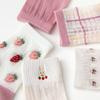 Calcetines de primavera y verano para mujer, de longitud media, de malla hueca, transpirables, de seda de vidrio, con diseño de fresa japonesa, bonitos y cómodos calcetines largos.