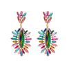 Pendientes geométricos irregulares con personalidad europea y americana, pendientes de aleación de diamantes de color, pendientes de mujer de temperamento exagerado de alta sociedad, venta al por mayor