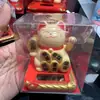 Gato de la Suerte que Mueve la Pata con Energía Solar Adorno para Coche Japonés Versión China Decoración para Pastel Tamaño Pequeño 2.5 Pulgadas Mano que Mueve