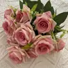 Tecido Escovado 12 Cabeças Seda Dourada Rosa Decoração de Casa Enfeites Flores Artificiais Display de Mesa de Hotel Buquê de Rosas Artificiais