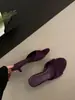 Chuyuji Chinelos de salto baixo estilo francês com biqueira aberta para mulheres, adequados para uso externo no verão, simples e versáteis, com um salto fino na cor amarela, perfeitos para combinar com saias
