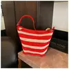 Bolsa Tote Listrada de Alta Qualidade Transfronteiriça Tecida Bolsa de Ombro de Grande Capacidade para Mulheres Estilo Preguiçoso Leve Bolsa de Compras para Feriados para Mulheres