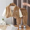 Conjunto de sudadera con forro polar de invierno para niños transfronterizo 2026 nuevo estilo chaleco grueso con capucha para niño pequeño conjunto de tres piezas
