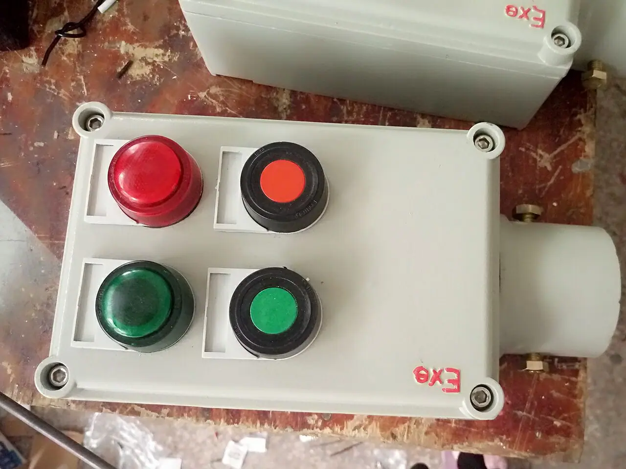 75E49BF38740F815F64E300AA65572