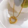 Collar de Corazón Transfronterizo para Mujer, Sencillo Colgante de Acero de Titanio Celebridad de Internet Tiktok Xiaohongshu, Exquisita Cadena de Clavícula de Moda que No se Desvanece