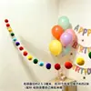 Guirnaldas de pompones de colores para decoración de fiesta de cumpleaños, accesorios para montaje de escena, adornos de pared de fondo, ambiente festivo estilo ins