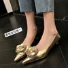 Champagne Rose ~ Primavera 2023 Bico Fino Boca Rasa Salto Médio Temperamento Socialite Francês Xiao Mao Sapatos de Documentário Feminino