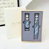 [Empaque de Caja de Regalo] Adecuado para Correa de Reloj Apple Iwatchs12S9876Se, Pulsera de Nácar Colorida, Correa de Cuero para Reloj