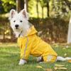Capa de chuva para cachorro de quatro patas, nova, rastreável, transfronteiriça, impermeável, para cães grandes, médios e pequenos, roupas para passeios em dias chuvosos para animais de estimação, atacado