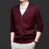 Suéter liso para hombre en stock, cárdigan de punto de calidad, engrosado de un solo botón con cuello en V y bolsillos reales, suéter para hombre