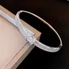 Pulsera de Oro Real de 18K Galvanizado con Cierre de Zircón Ovalado, Lujo Ligero, Sensación de Alta Gama, Moda para el Día a Día, Joyería Versátil
