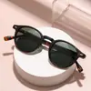 Novos Óculos de Sol Redondos Retro Modernos Transfronteiriços para Mulheres, Armações Fashion com Tachas, Óculos de Sol Franceses com Proteção UV para Homens